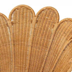 Chaise décorative en rotin fleuri miel